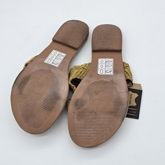 NEW Crevo Yellow Leather Braided Woven Criss Cross Flat Slide Sandals Size 7 - Picture 10 of 12